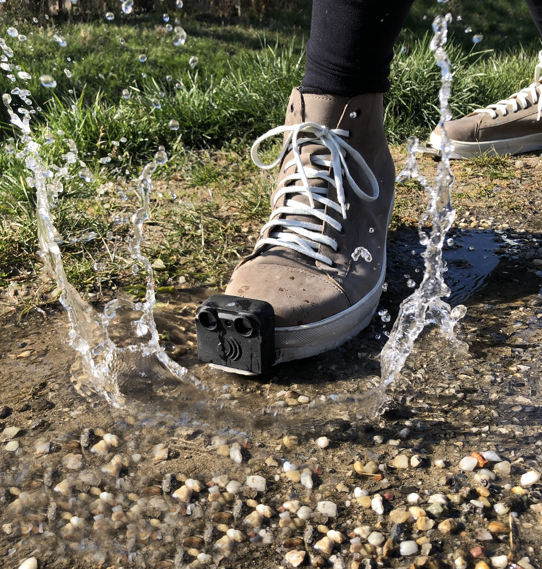 “Đôi mắt” thông minh hỗ trợ người khiếm thị